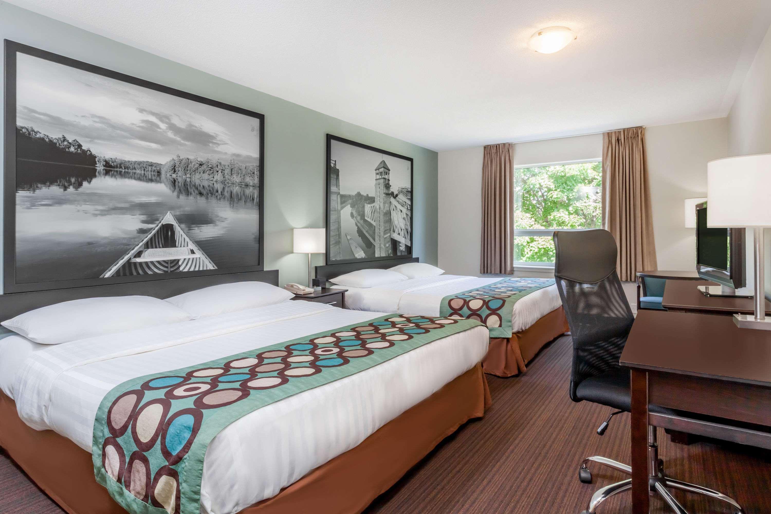 Super 8 By Wyndham Hotel