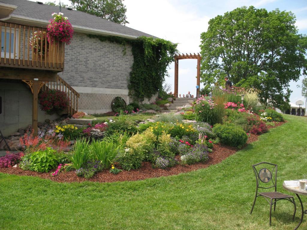 Golden Pathways Retreat Bed & Breakfast 3*