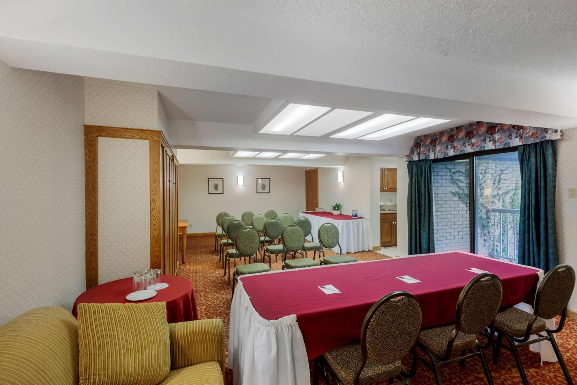 Hotel Western Otonabee 3*