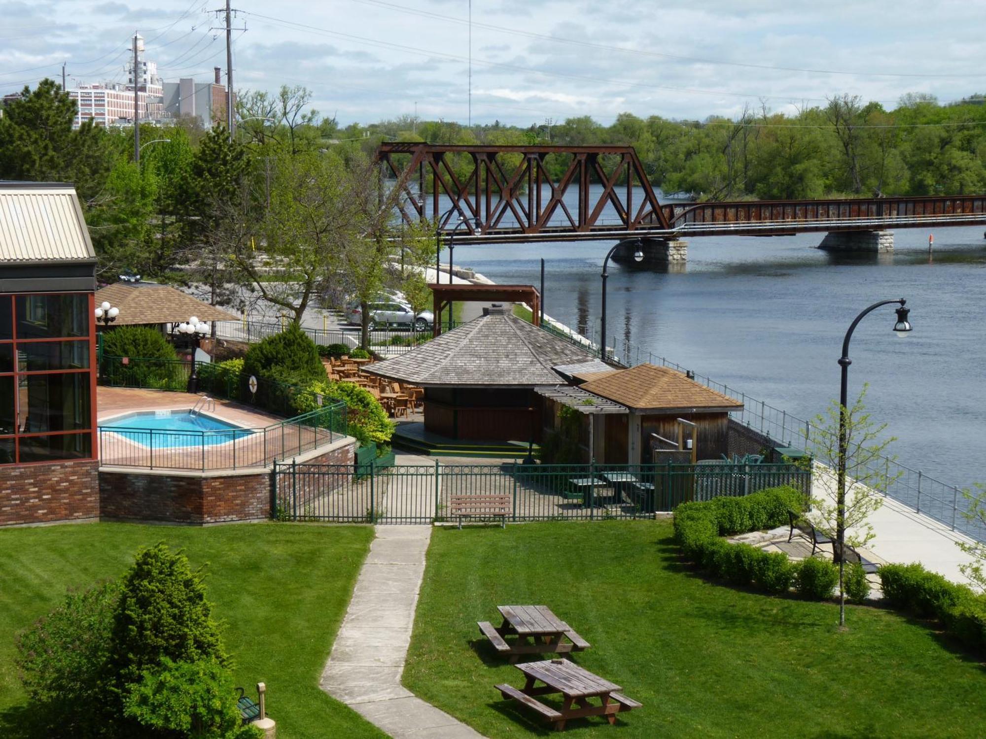 Waterfront By Ihg