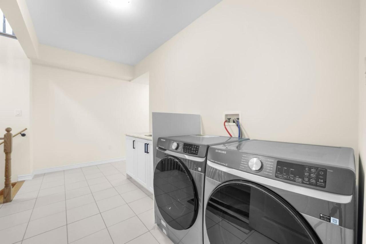 Prime - 4br And Office, Newly Renovated Holiday home *
