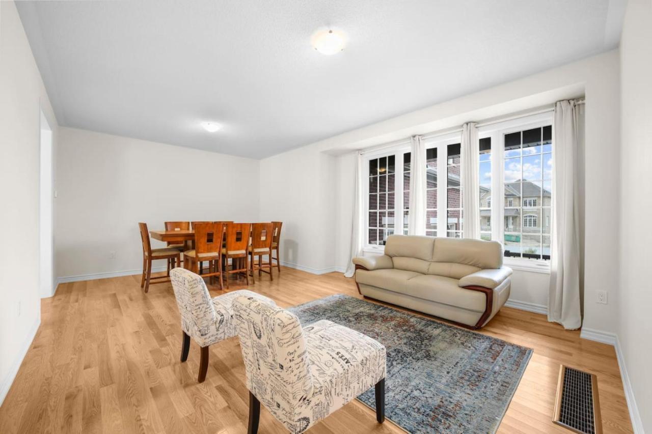 Prime - 4br And Office, Newly Renovated Peterborough