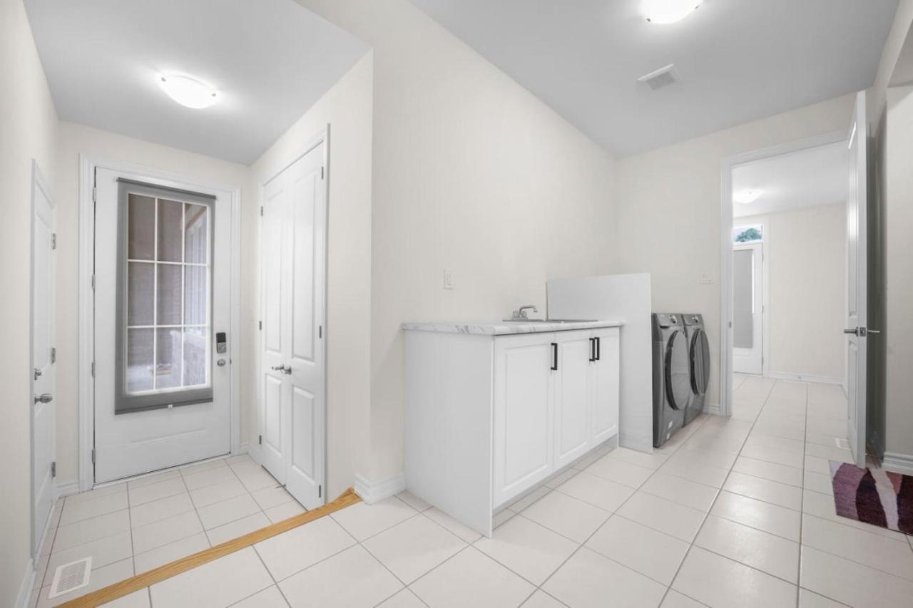Holiday home Chic 2br House, Newly Renovated, Spot *