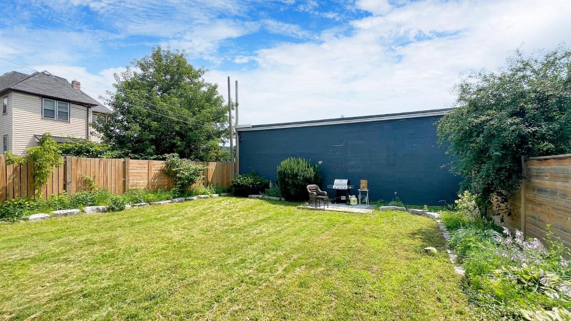 Cozy 2br House Near Centre With Bbq, Backyard, And Netflix * Peterborough