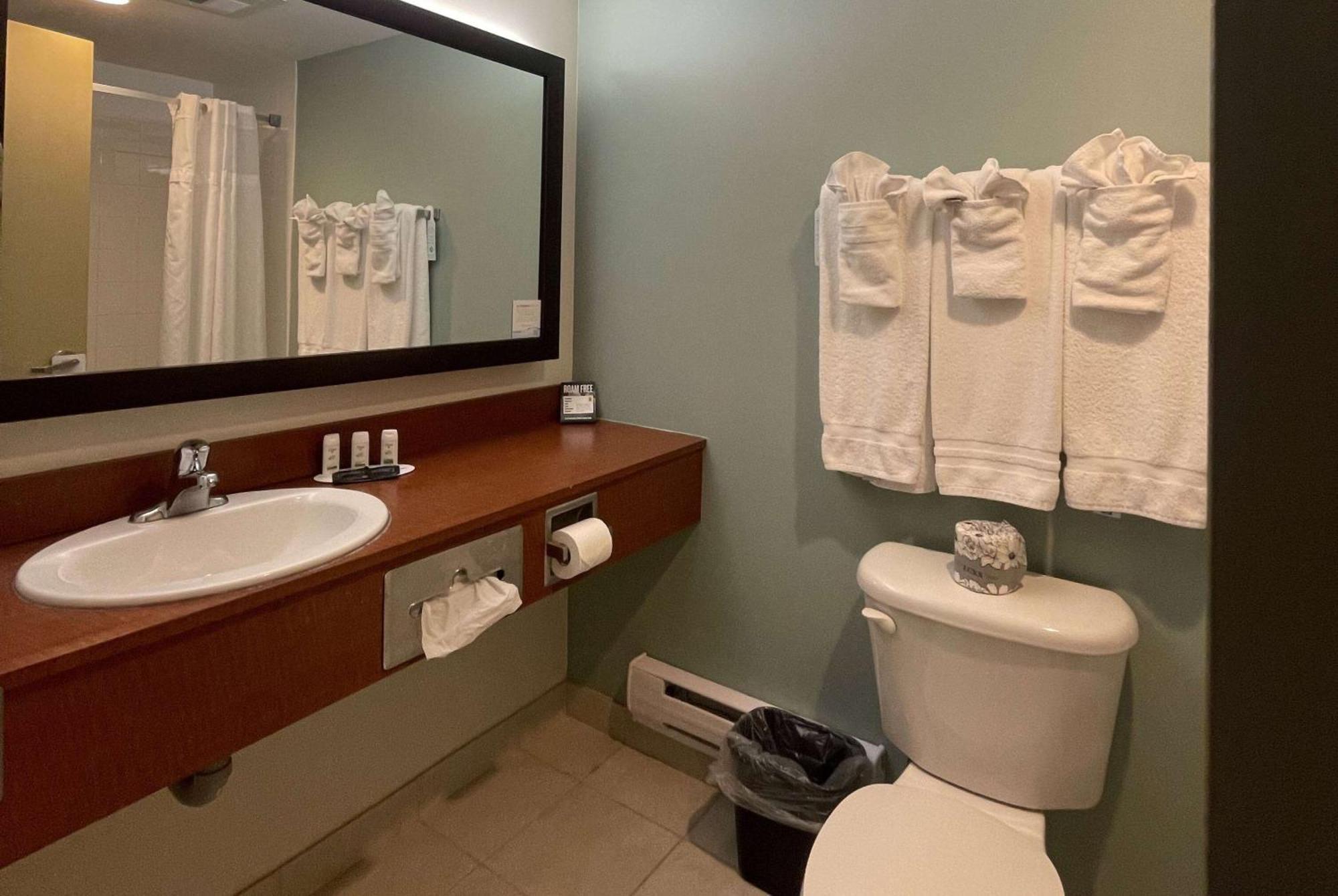 Super 8 By Wyndham Hotel Peterborough