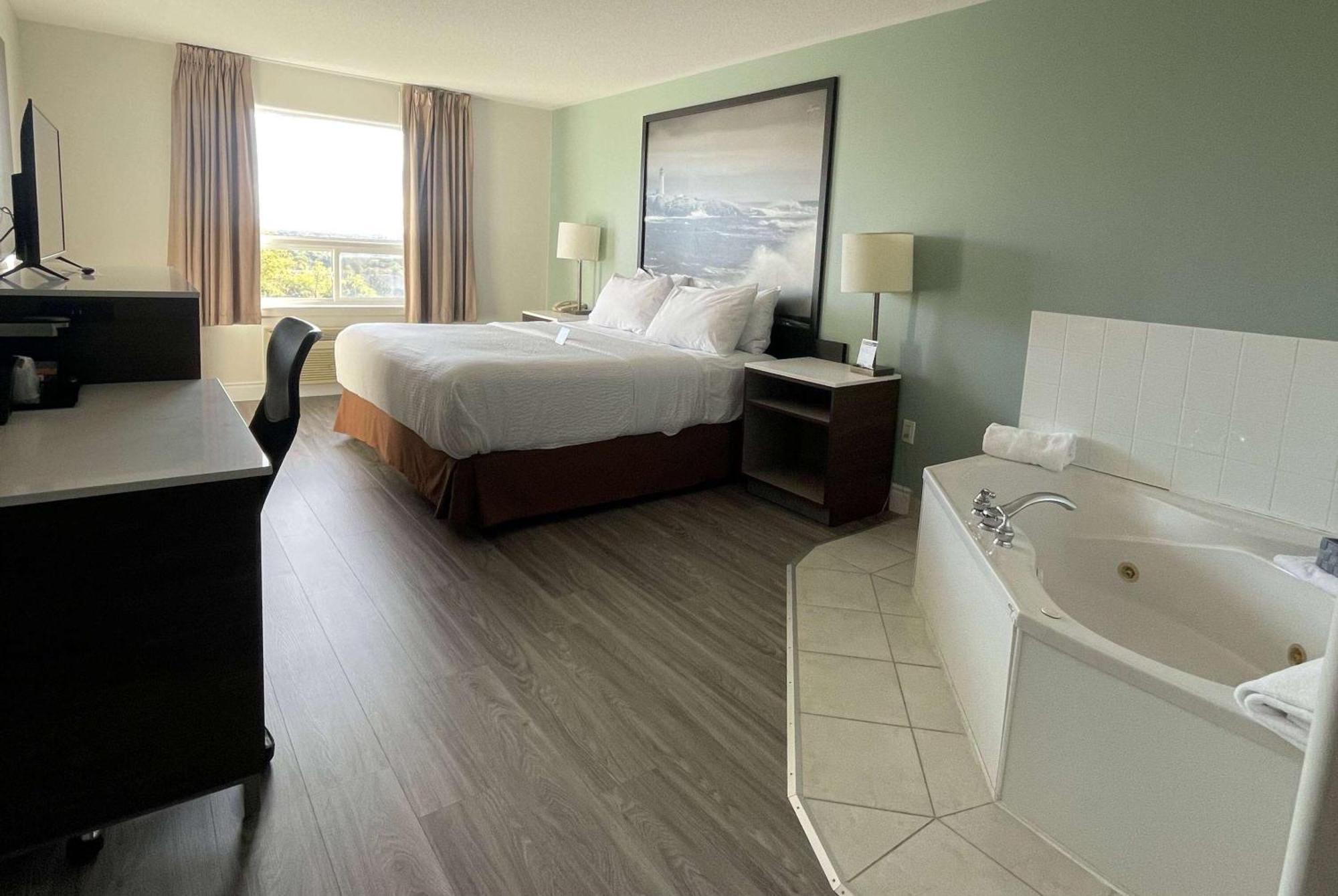 Hotel Super 8 By Wyndham 3*