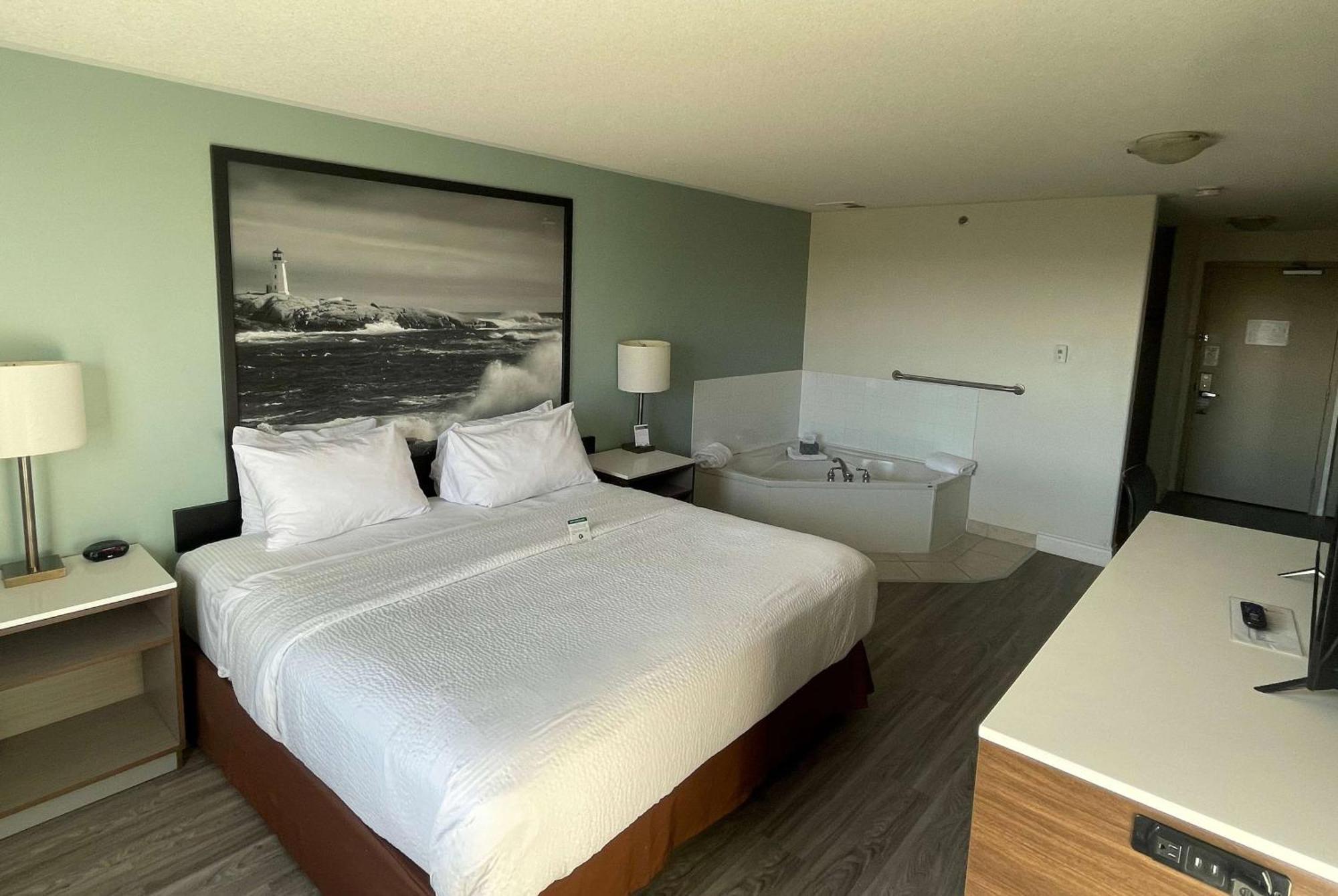Super 8 By Wyndham Hotel Peterborough