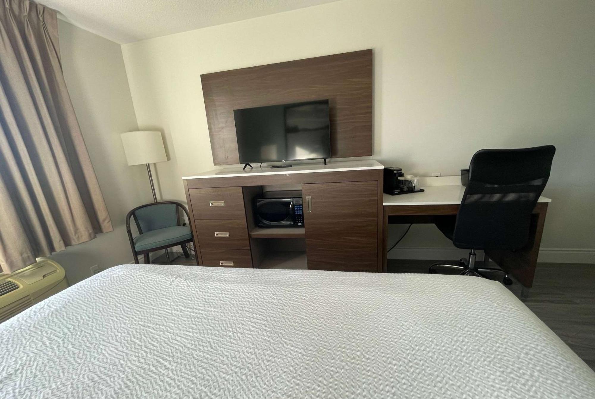 Super 8 By Wyndham 3*