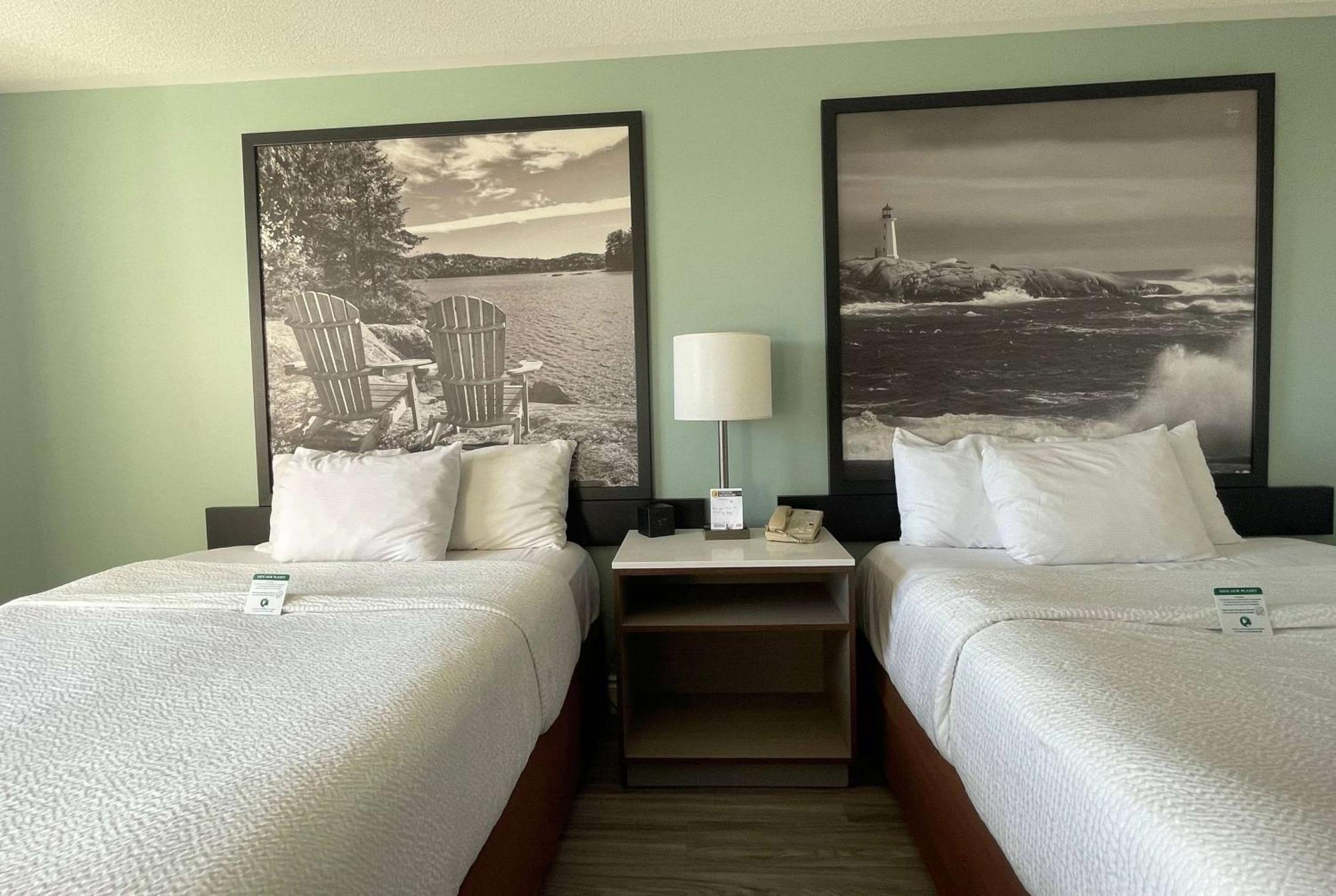 Super 8 By Wyndham Hotel 3*