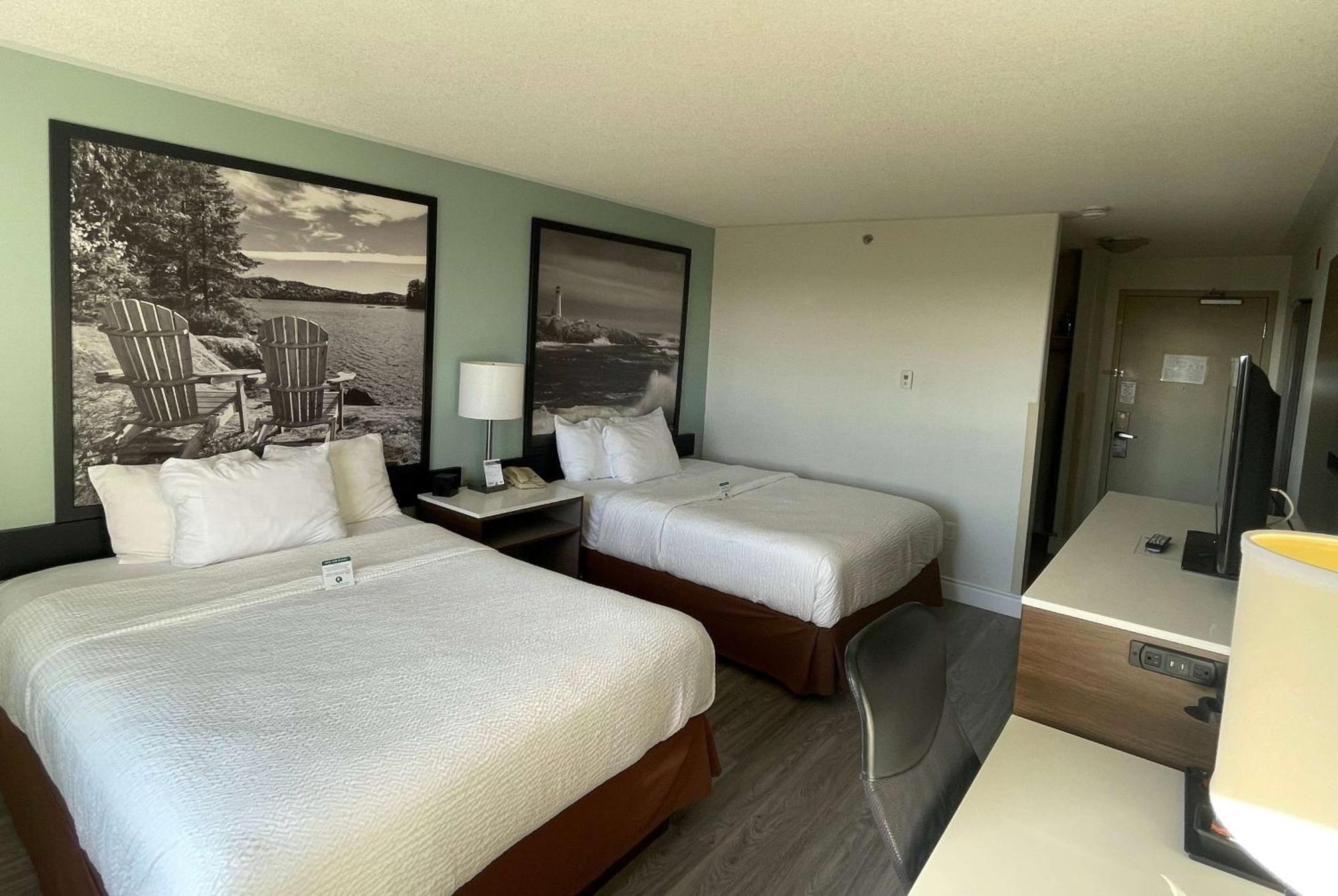 Hotel Super 8 By Wyndham 3*