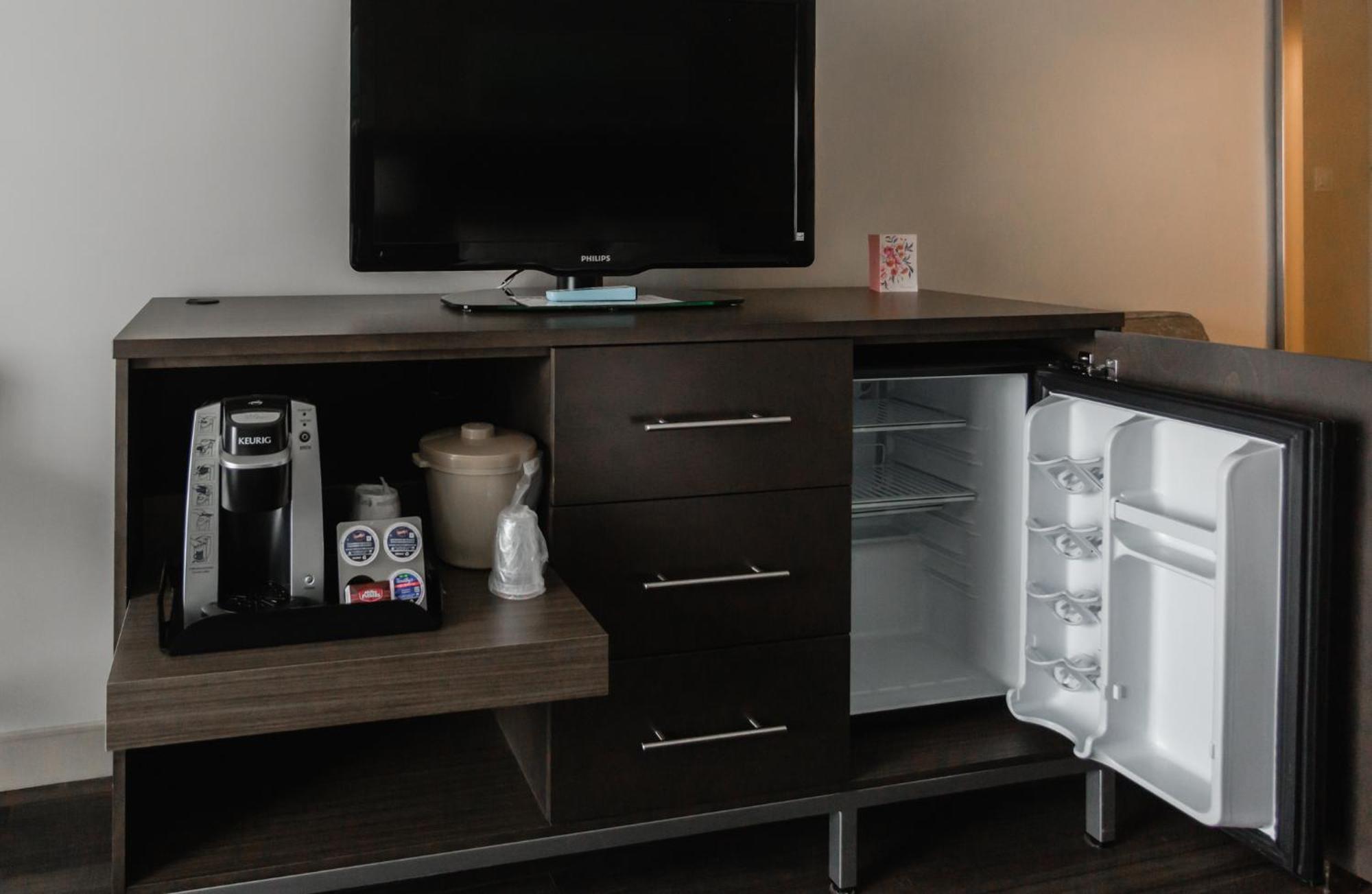 Waterfront By Ihg Peterborough