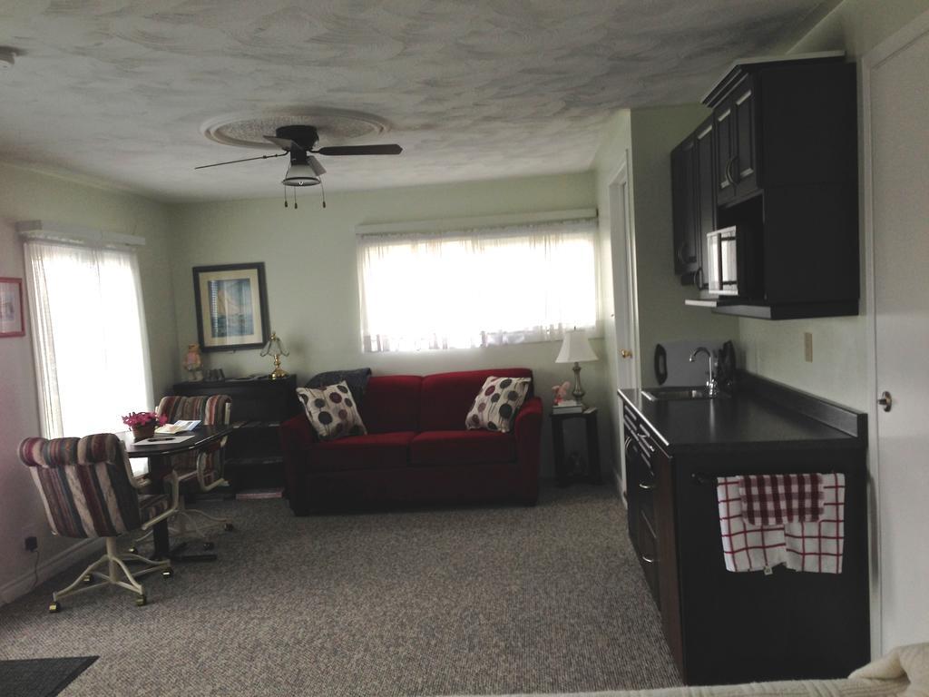 Bed & Breakfast Liftlock Guest House