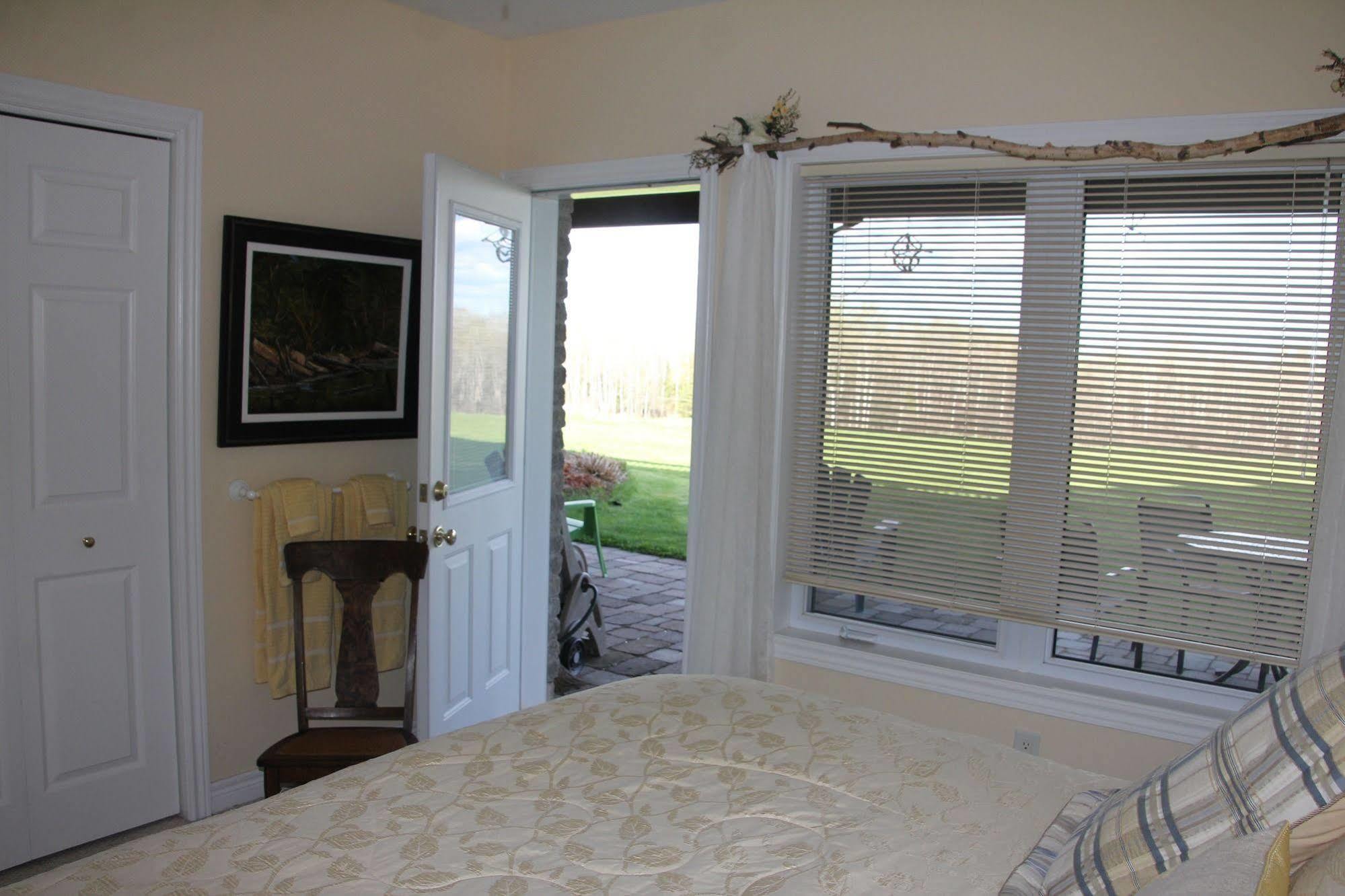 Golden Pathways Retreat Bed & Breakfast