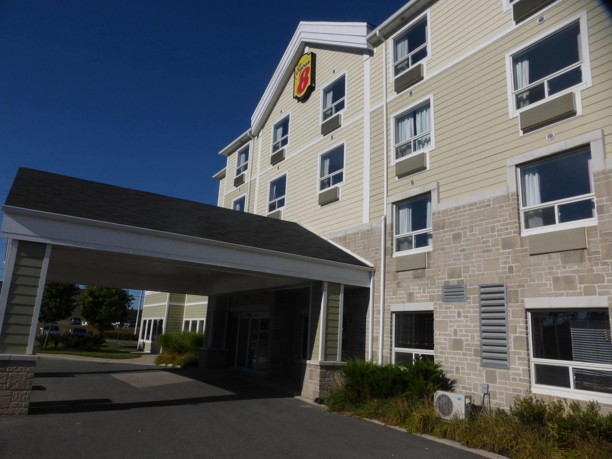 Super 8 By Wyndham Hotel Peterborough