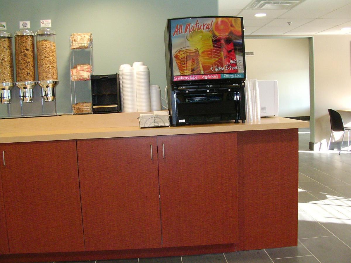 Super 8 By Wyndham Peterborough