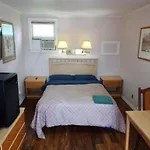 Park Side Motel