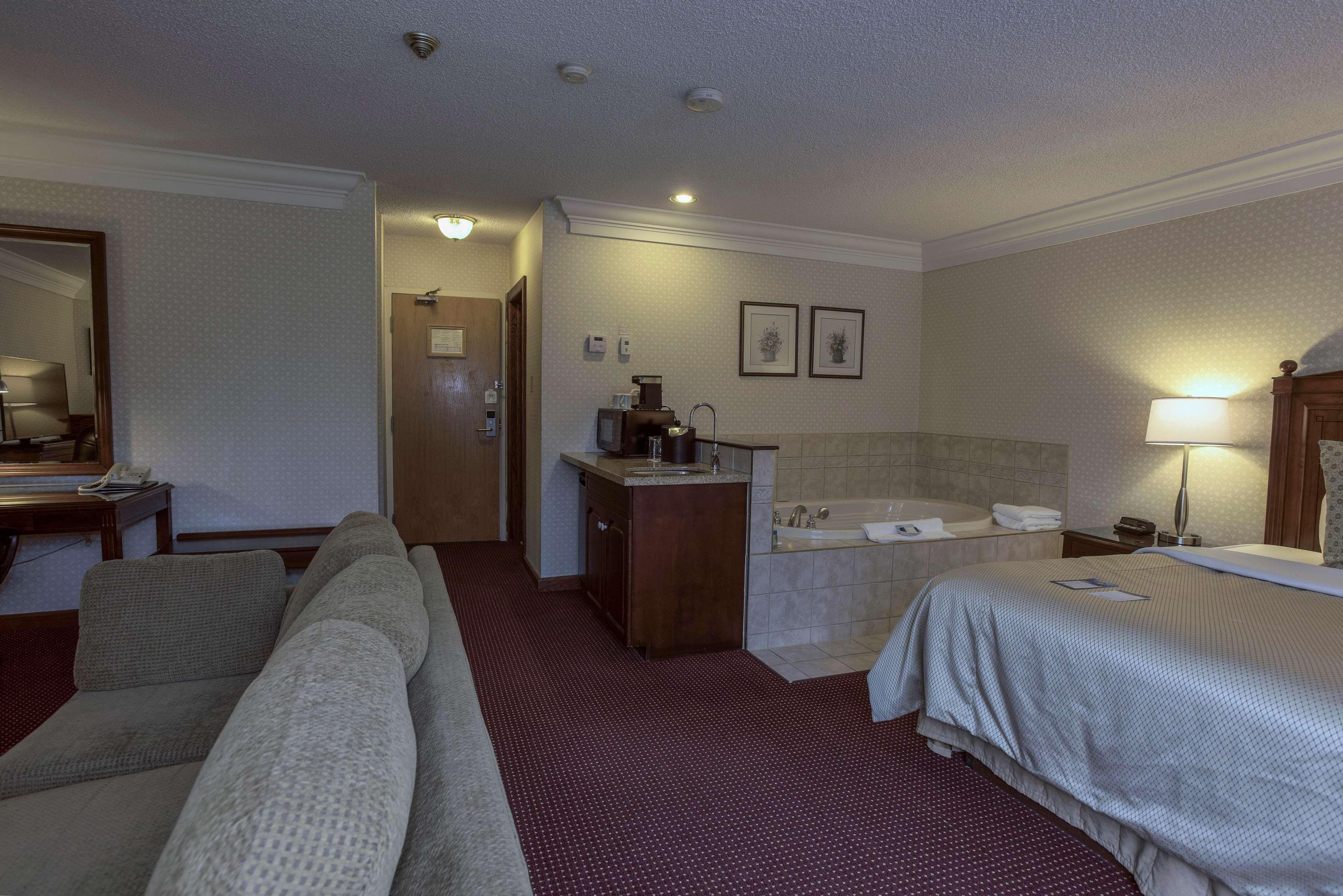 Western Otonabee Hotel Peterborough