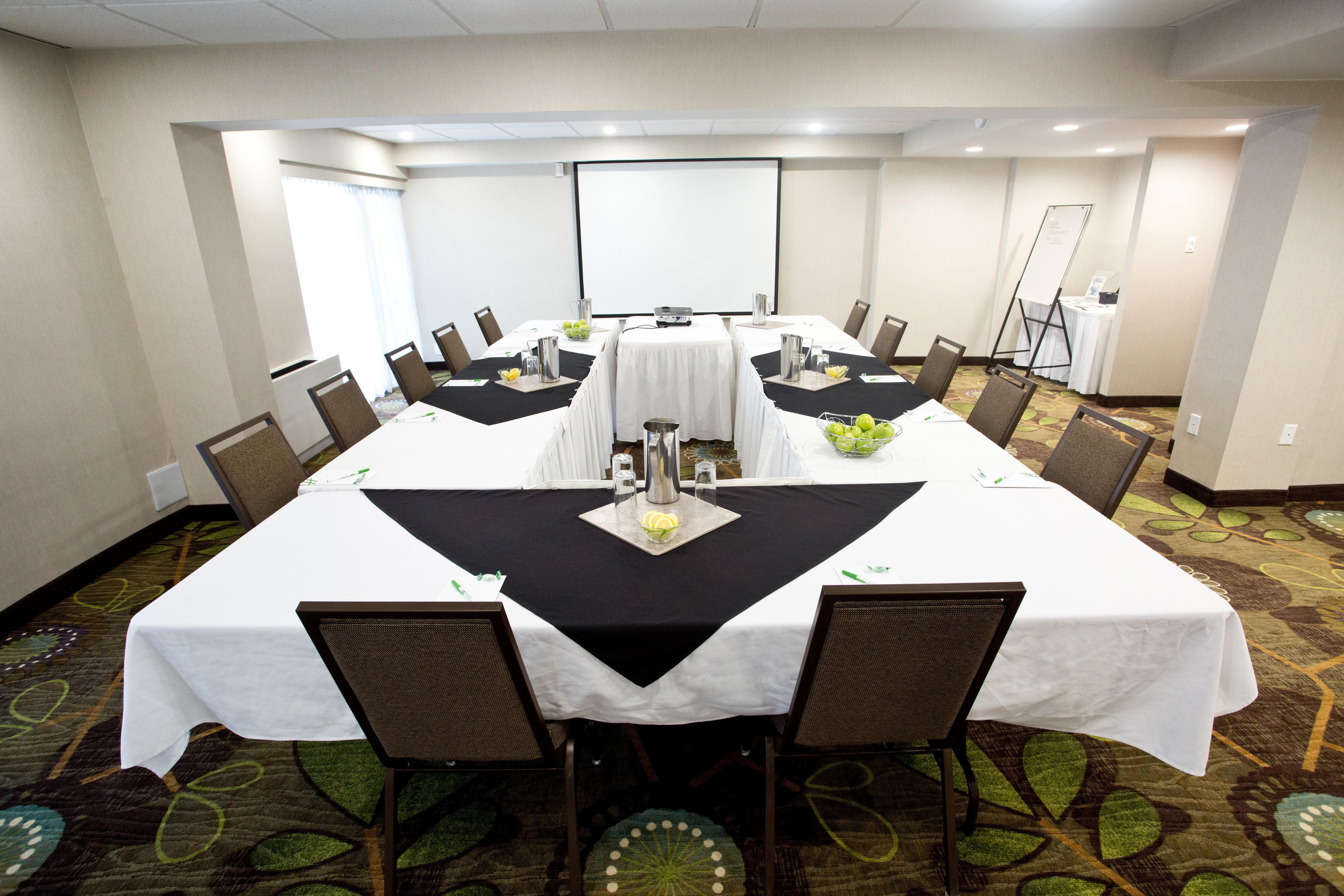 Waterfront By Ihg Peterborough