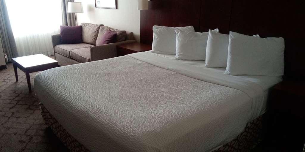 Western Otonabee Hotel
