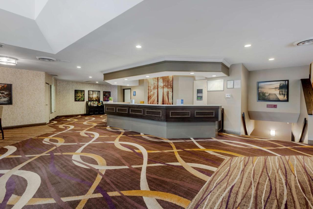 Western Otonabee Hotel