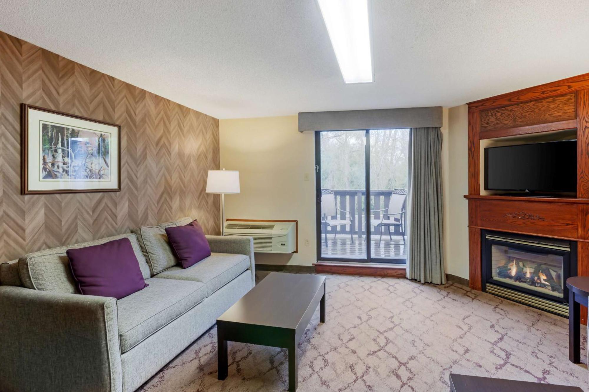 Western Otonabee 3* Peterborough