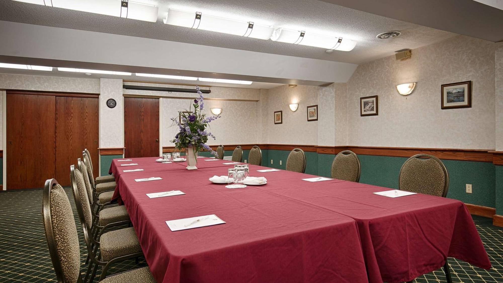 Western Otonabee Hotel Peterborough