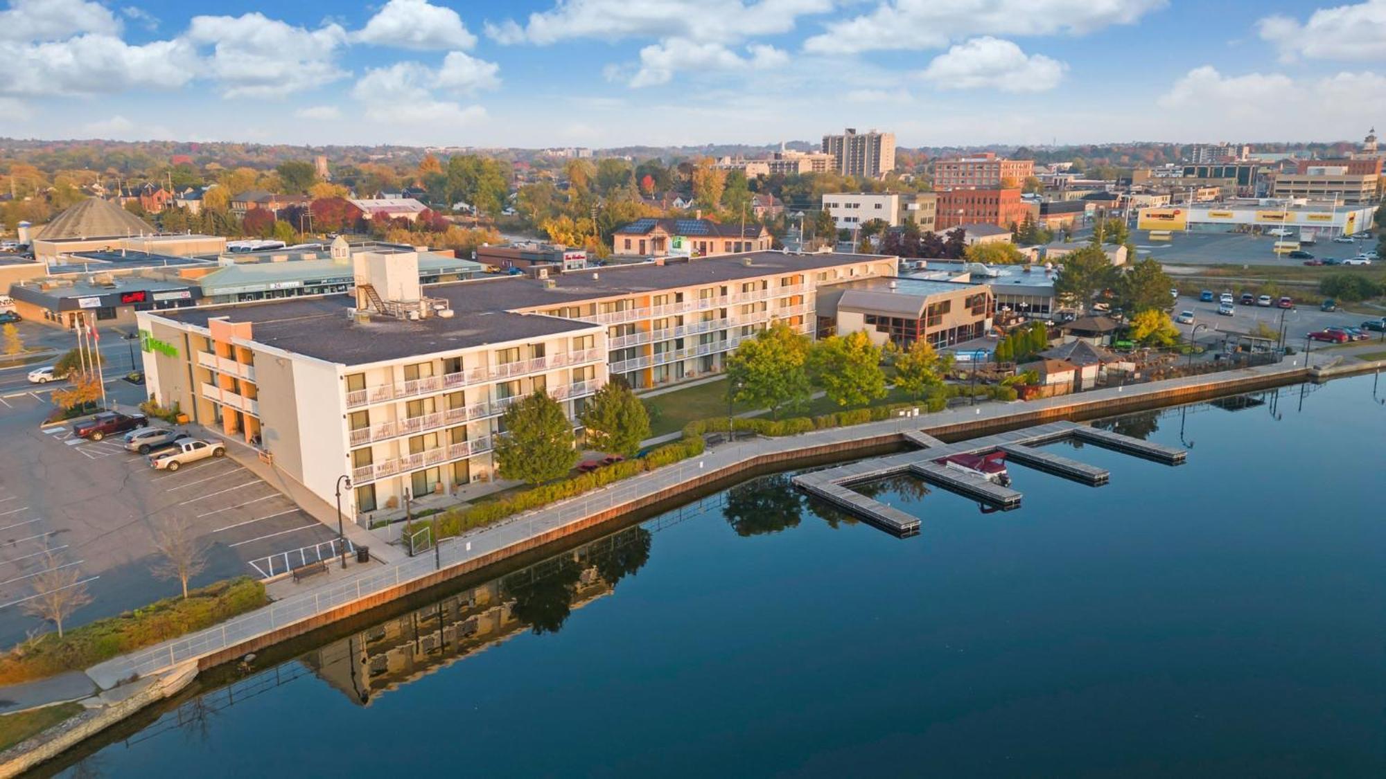 Hotel Waterfront By Ihg