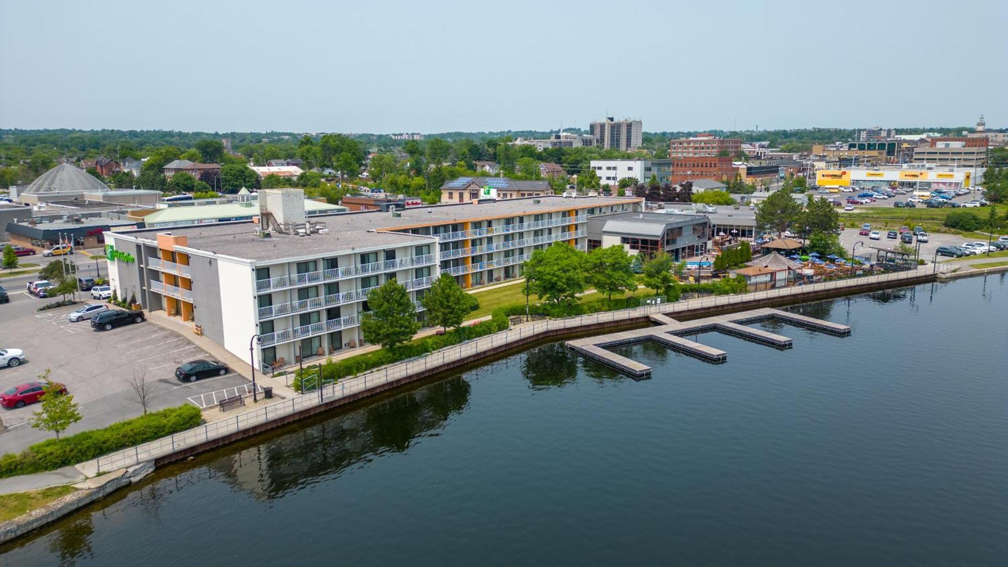 Waterfront By Ihg Peterborough