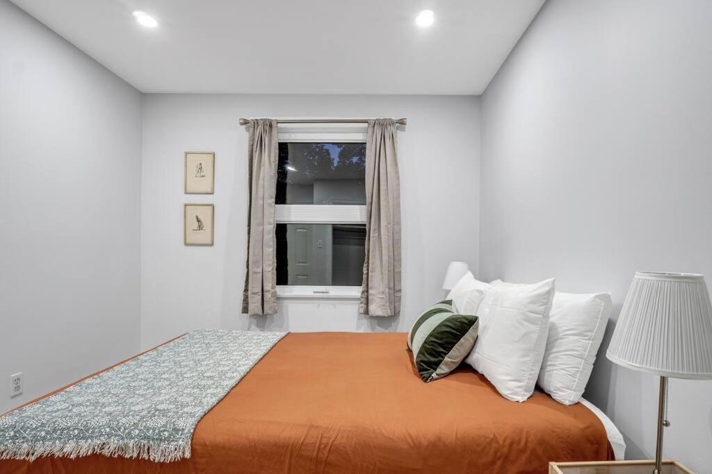 Modern With King Bed, 5 Mins To Hospital * Peterborough