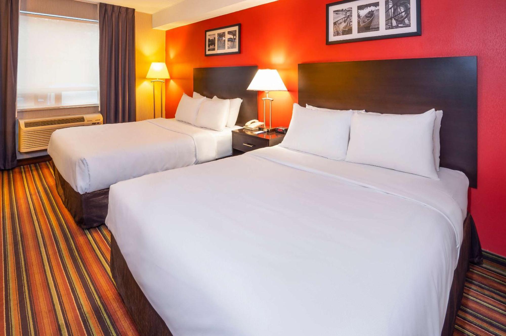 Hotel Comfort & Peterborough