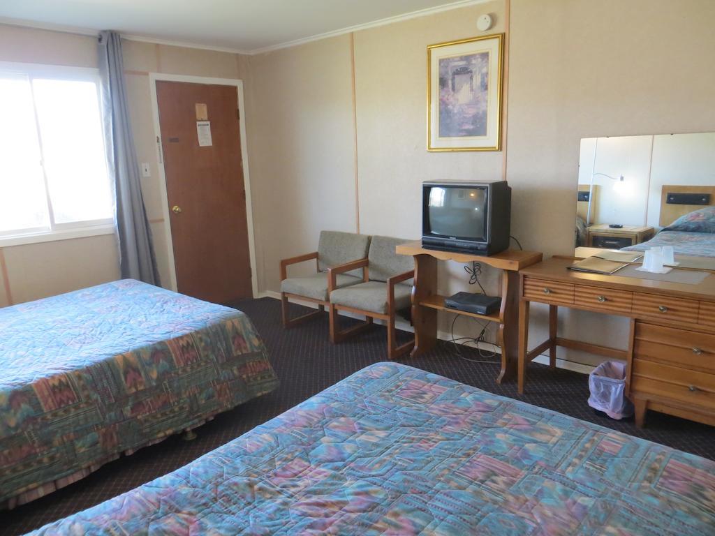 Motel Peterboro Express