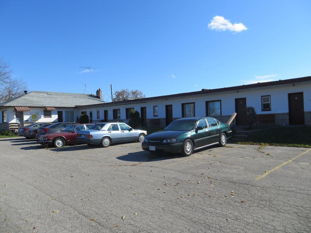 Motel Peterboro Express